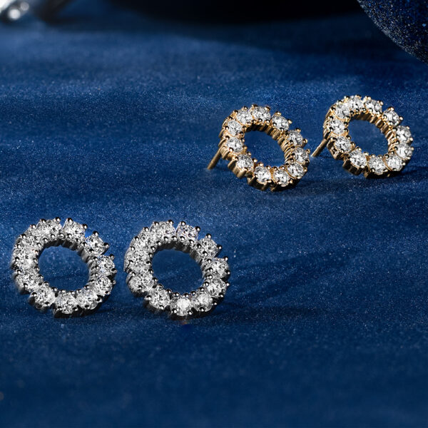 ETERNITY Glow Earrings in Yellow Gold