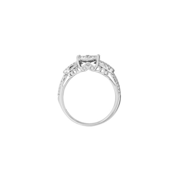 Diamond Ring in 18K White Gold