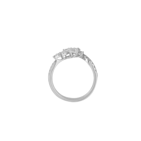 Diamond Ring in 18K White Gold