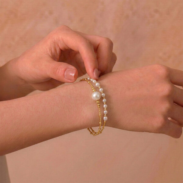 1000x1000_MDW-10 Pearl Bangle in 18K Yellow Gold